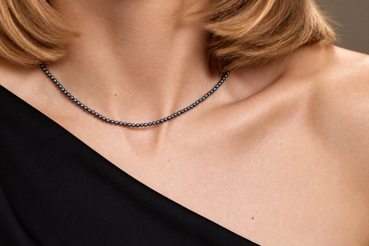 Tiny Black Pearl Necklace, detail