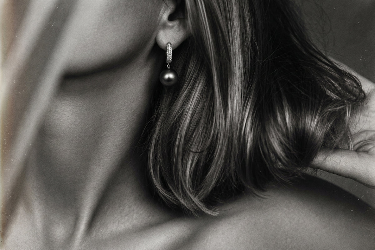 Black Pearl Drop Earrings with Diamonds, black and white